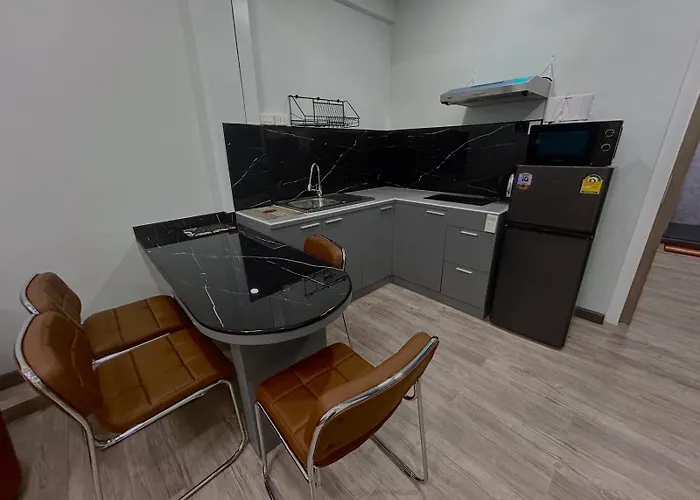 Skylink Homes - Pattunaam - Airport Link & Bts Chidlom Апарт-отель 3*