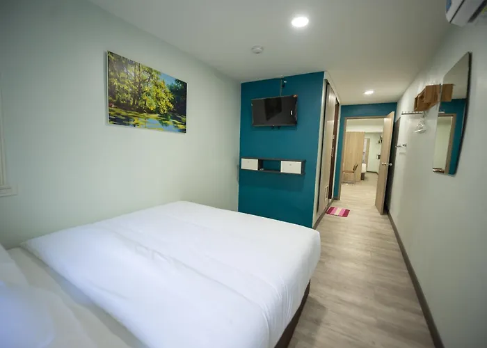 Skylink Homes - Pattunaam - Airport Link & Bts Chidlom Апарт-отель 3*