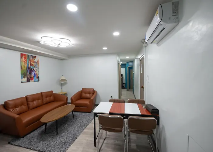 Skylink Homes - Pattunaam - Airport Link & Bts Chidlom Апарт-отель 3*