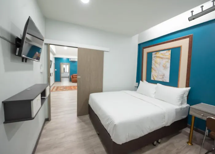 Skylink Homes - Pattunaam - Airport Link & Bts Chidlom 3* Бангкок