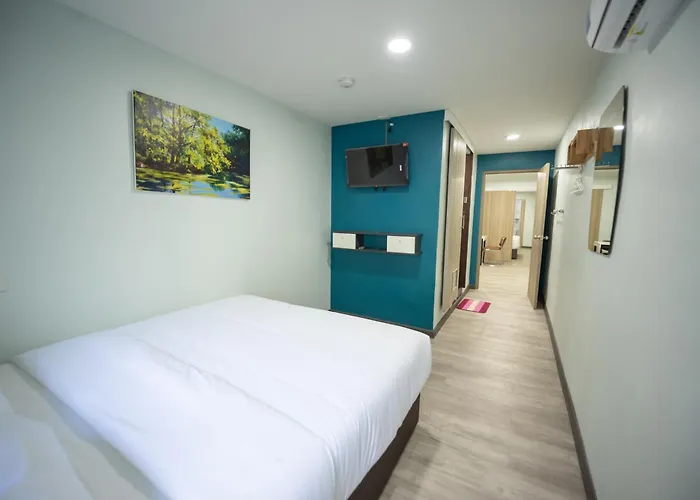 Апарт-отель Skylink Homes - Pattunaam - Airport Link & Bts Chidlom 3*