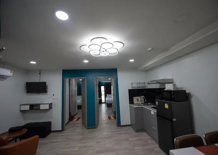 Skylink Homes - Pattunaam - Airport Link & Bts Chidlom Бангкок