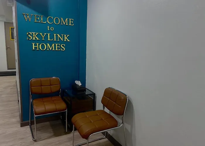 Skylink Homes - Pattunaam - Airport Link & Bts Chidlom 3* Бангкок