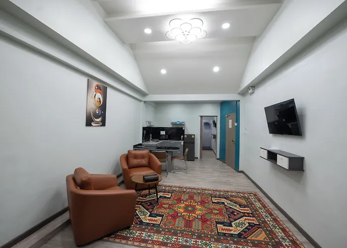 Skylink Homes - Pattunaam - Airport Link & Bts Chidlom Апарт-отель 3*