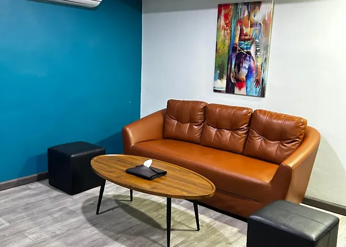 Skylink Homes - Pattunaam - Airport Link & Bts Chidlom Апарт-отель Бангкок