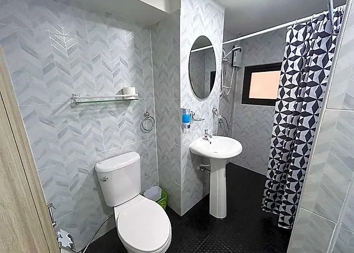 Skylink Homes - Pattunaam - Airport Link & Bts Chidlom Апарт-отель Бангкок